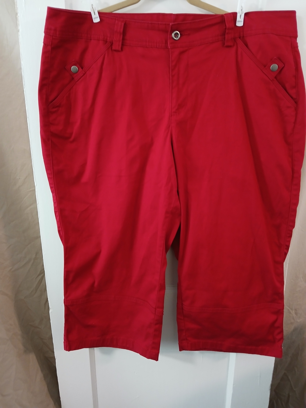 Venezia Red Capris with Button-Trim Pockets [150]